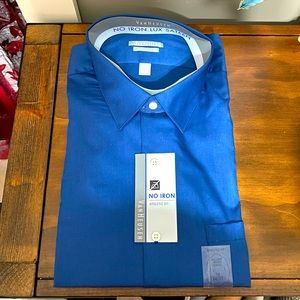 💙VAN HEUSEN DRESS SHIRT NWT💙